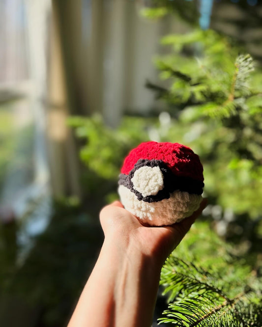 Pokéball | Handmade Crochet | Amigurumi Plushie